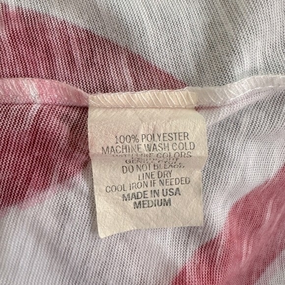 Sweet Gisele Womens Top M Patriotic Tee New York American Flag Rhinestone V Neck - Picture 6 of 6